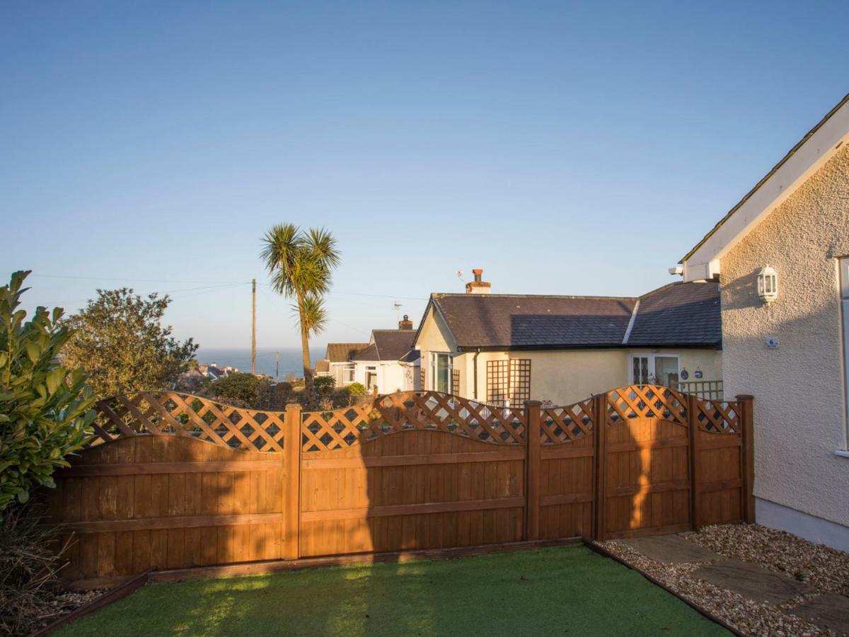 Bay View - Benllech Villa Exterior photo